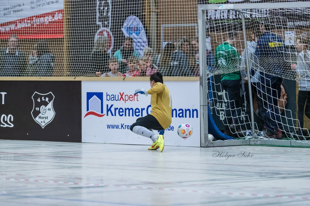 Bild 142 - VR Bank Cup Horst